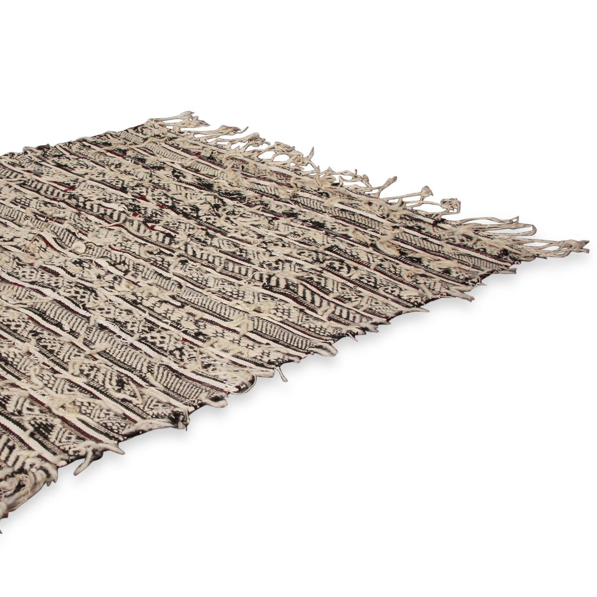 Modern Moroccan Handwoven Carpet (5 ft 8 in x 3 ft)